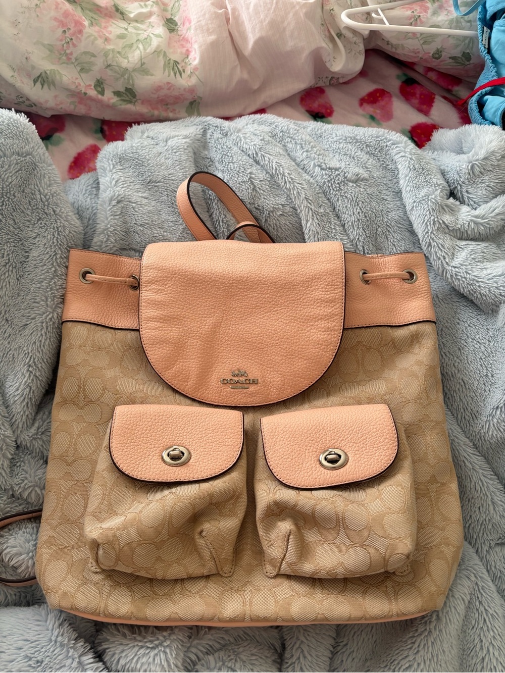 Coach Signature Canvas Drawstring Backpack in Pink and Tan